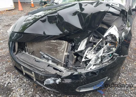 2013 Volvo S60 T5 z USA, uszkodzony, nr VIN YV1612FS5D1218392